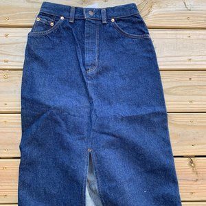 Vintage Levis Dark Blue Denim Jean Skirt sz 9